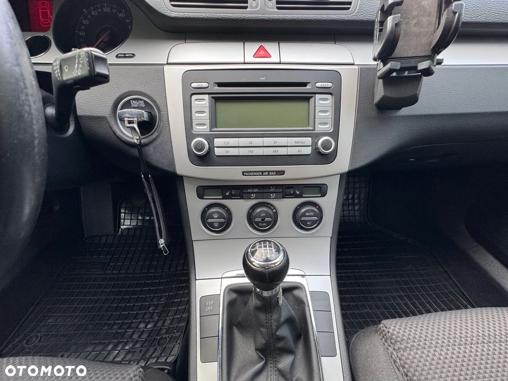 Volkswagen Passat 1.4 TSI Comfortline BlueMotion Technology - 29