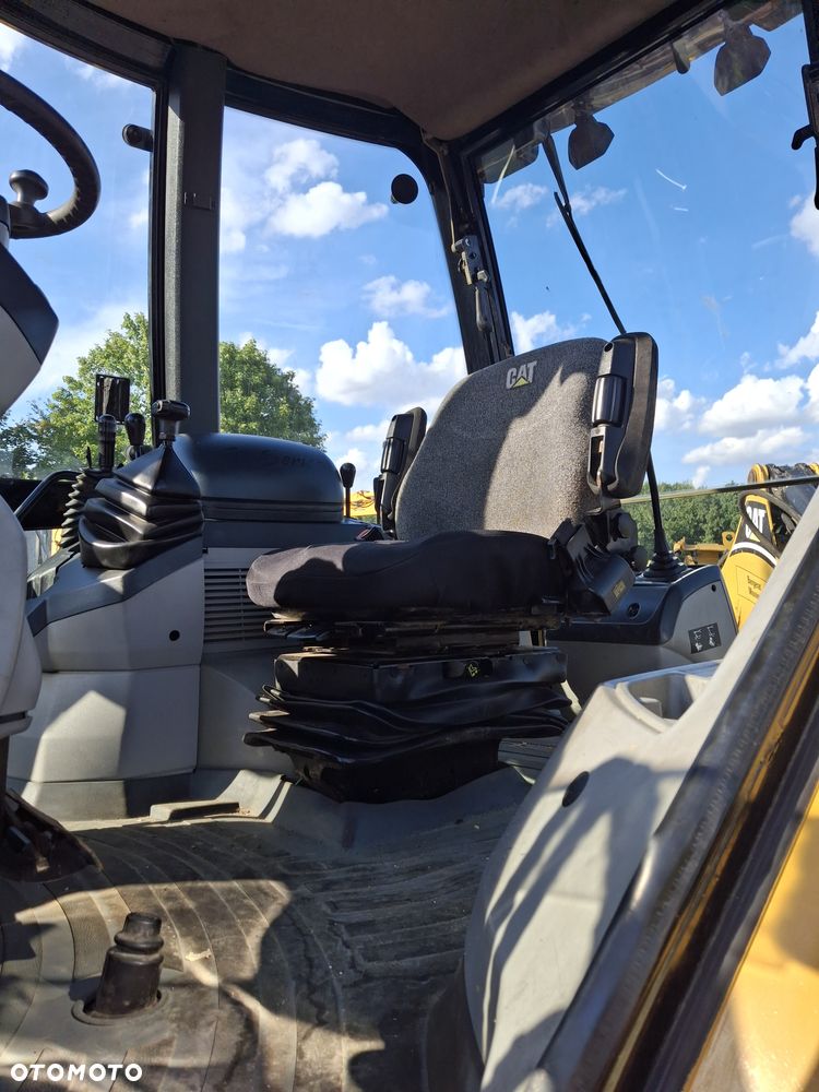 Caterpillar 428E - 9