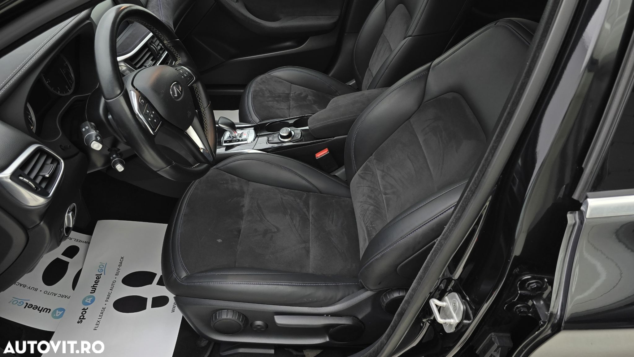 Infiniti Q30 - 12