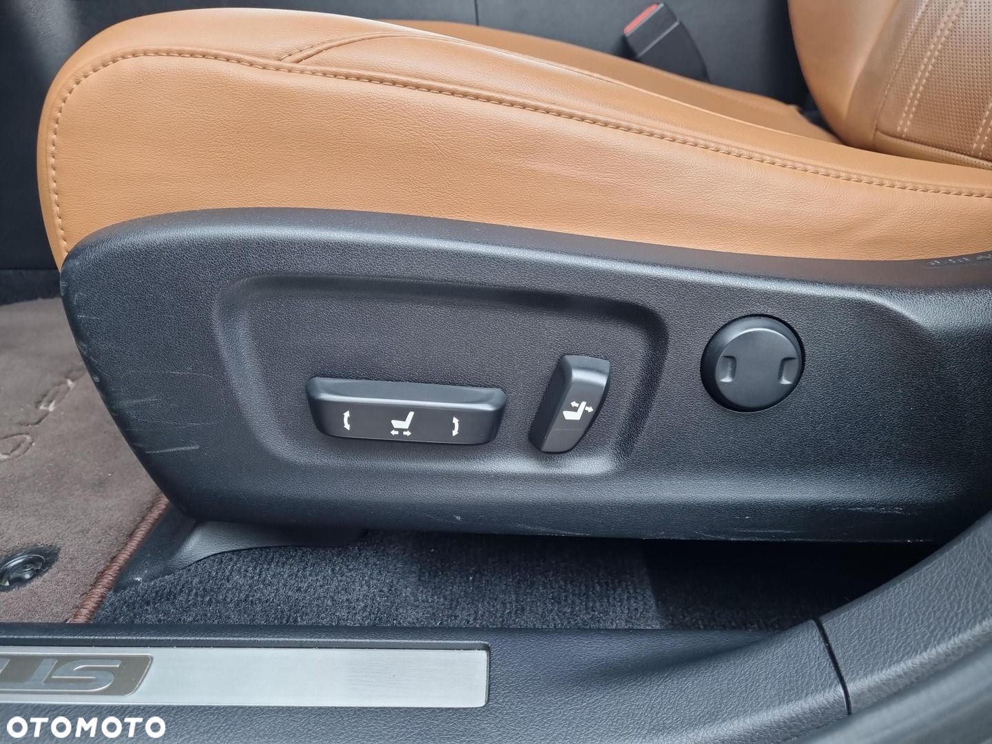 Lexus RX - 24