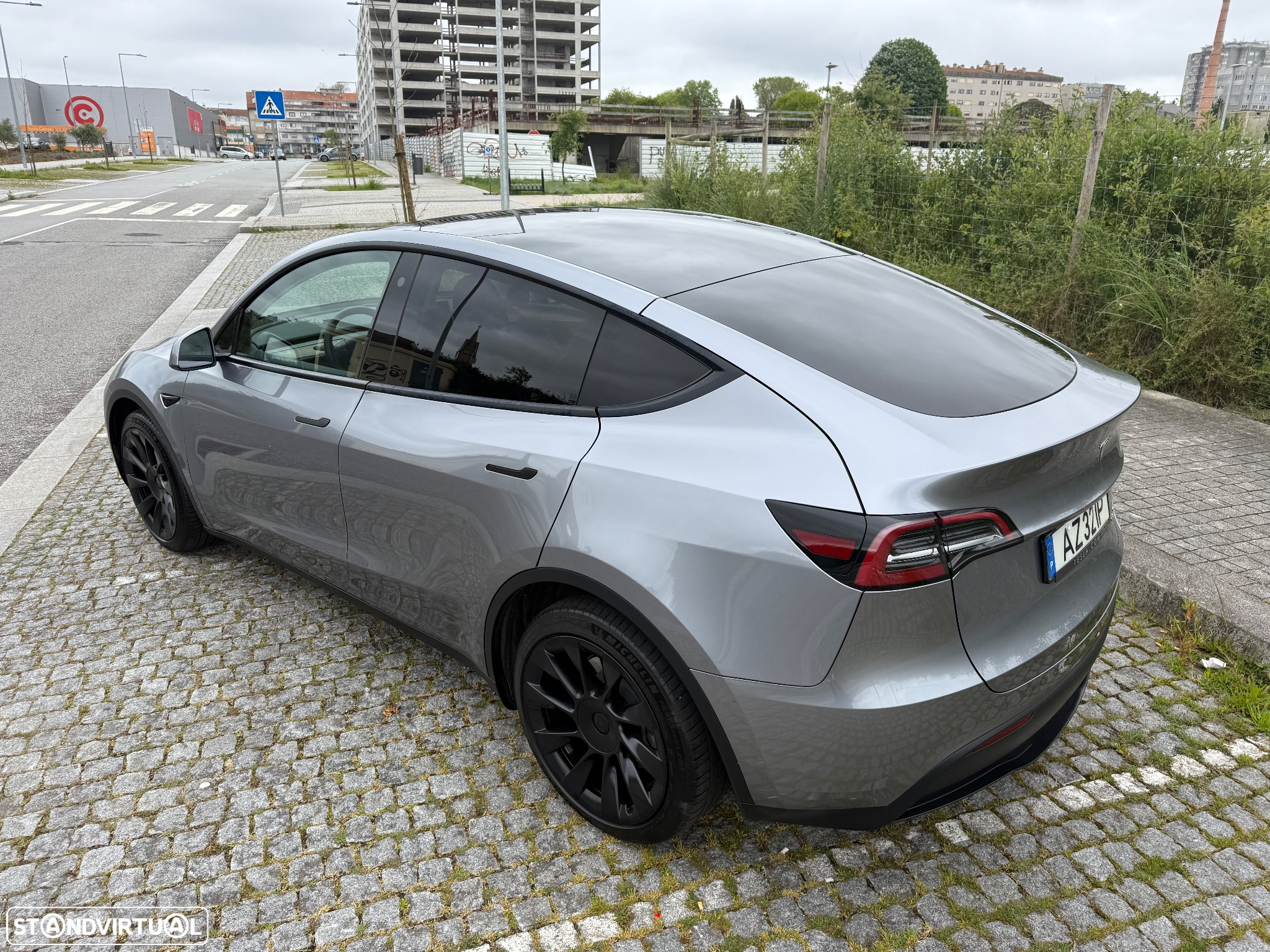 Tesla Model Y Long Range Tração Integral - 8