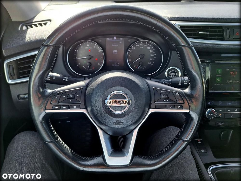 Nissan Qashqai 1.3 DIG-T Tekna - 18