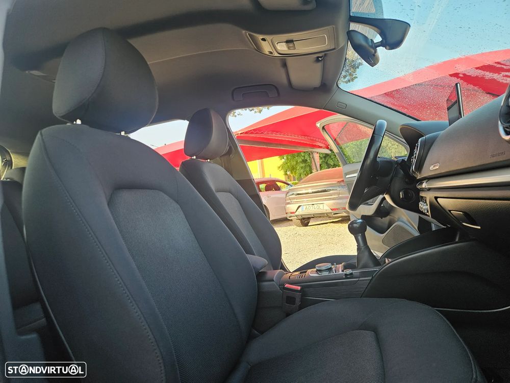 Audi A3 Sportback 2.0 TDI Design - 17
