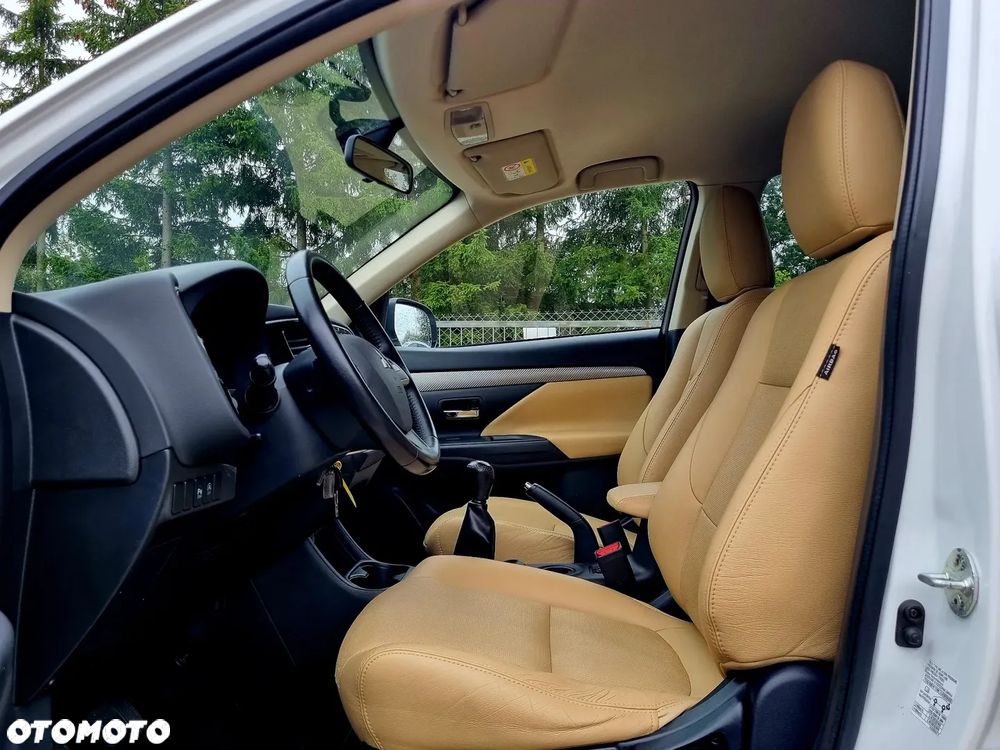 Mitsubishi Outlander 2.0 2WD Invite - 9