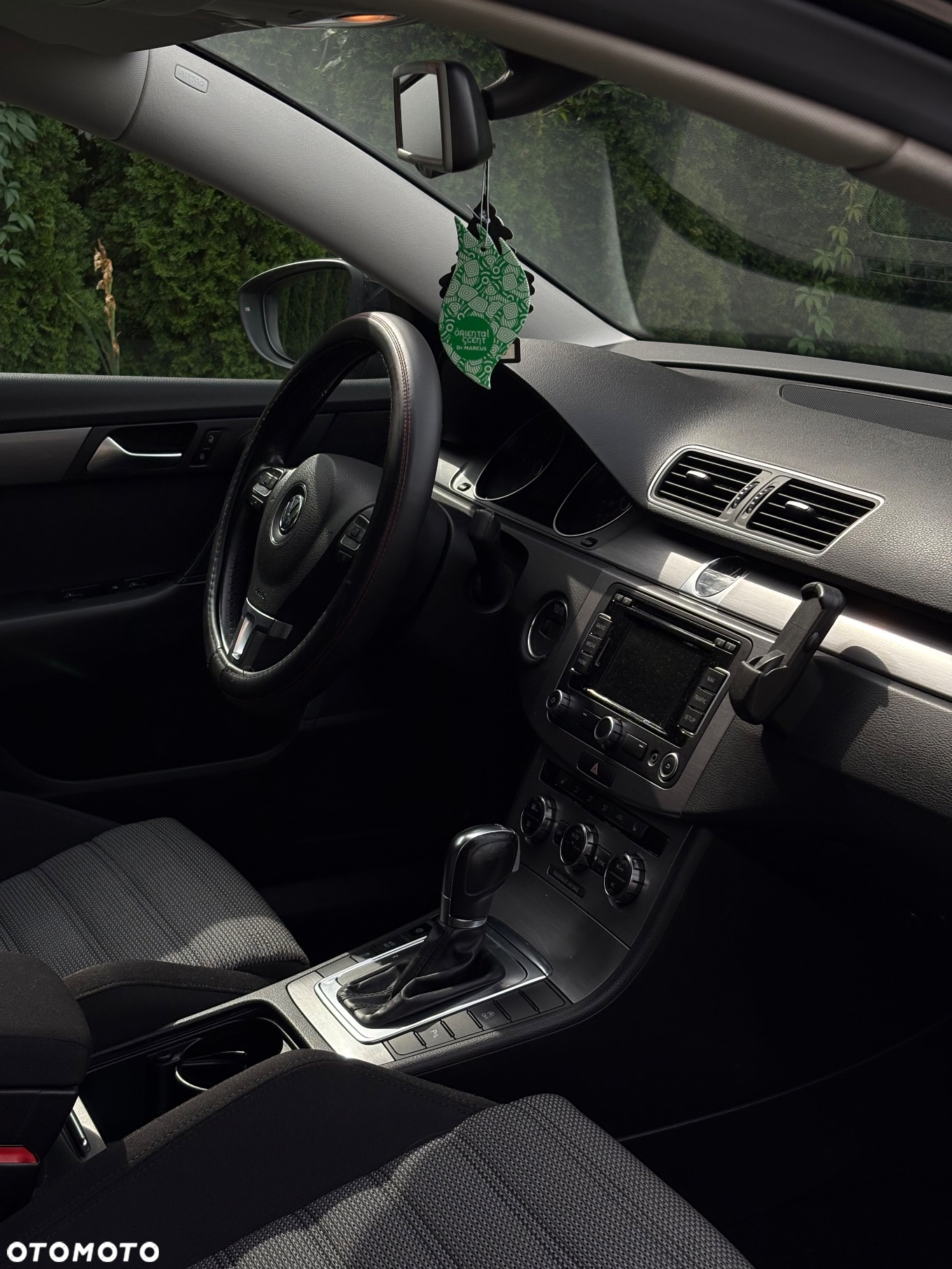 Volkswagen Passat Variant 2.0 TDI DSG BlueMotion Technology Trendline - 4