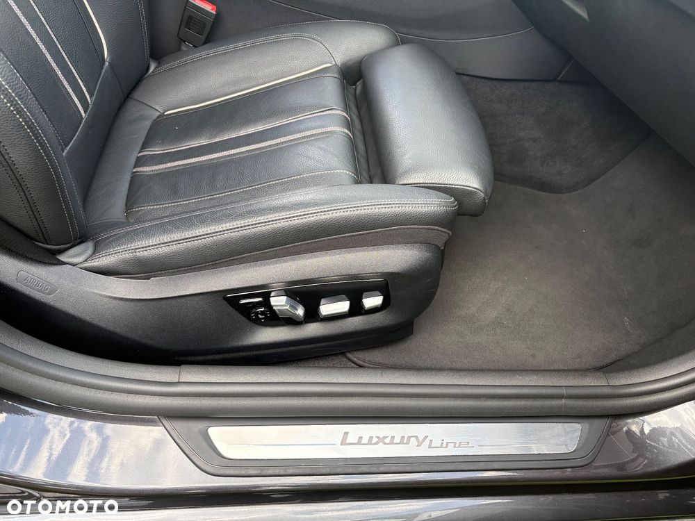 BMW Seria 5 520d Luxury Line - 14