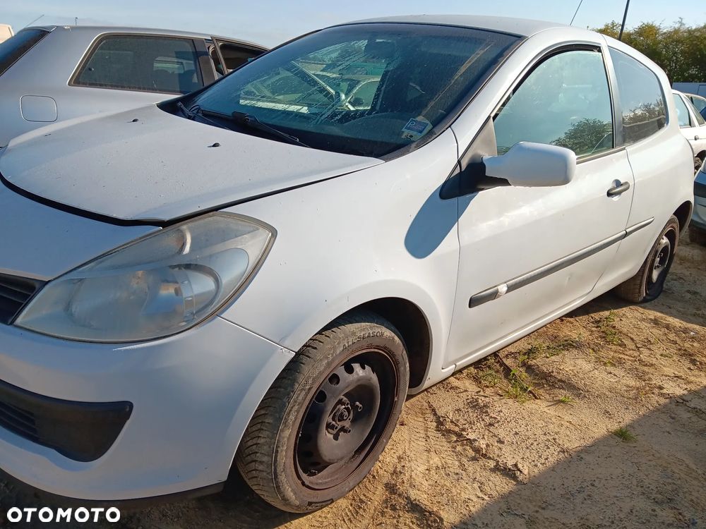 066 / RENAULT CLIO III / NA CZĘŚCI - 4