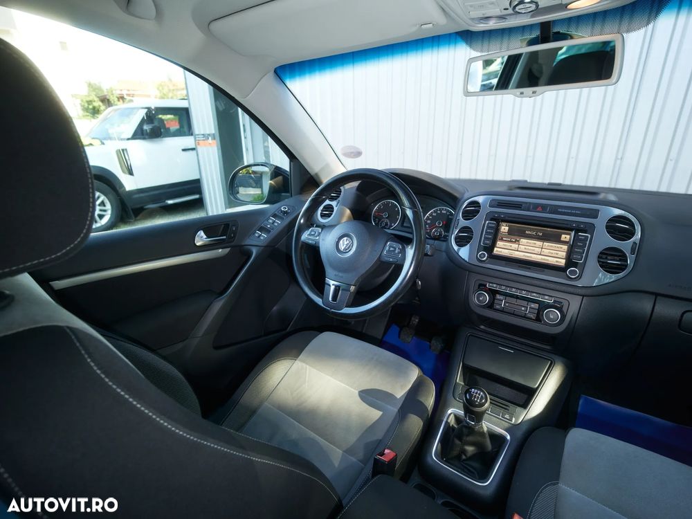 Volkswagen Tiguan - 12