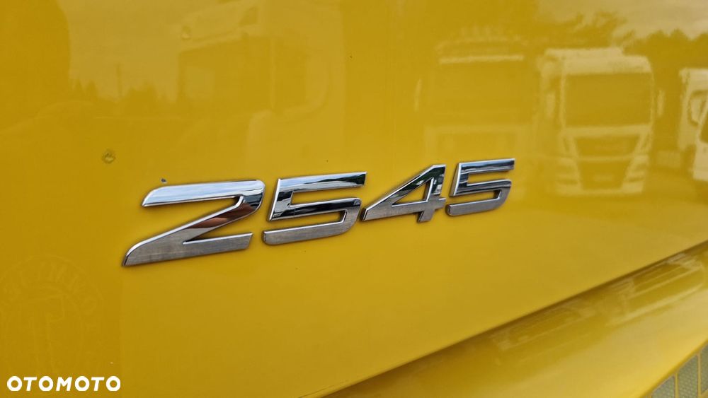 Mercedes-Benz ACTROS - 8