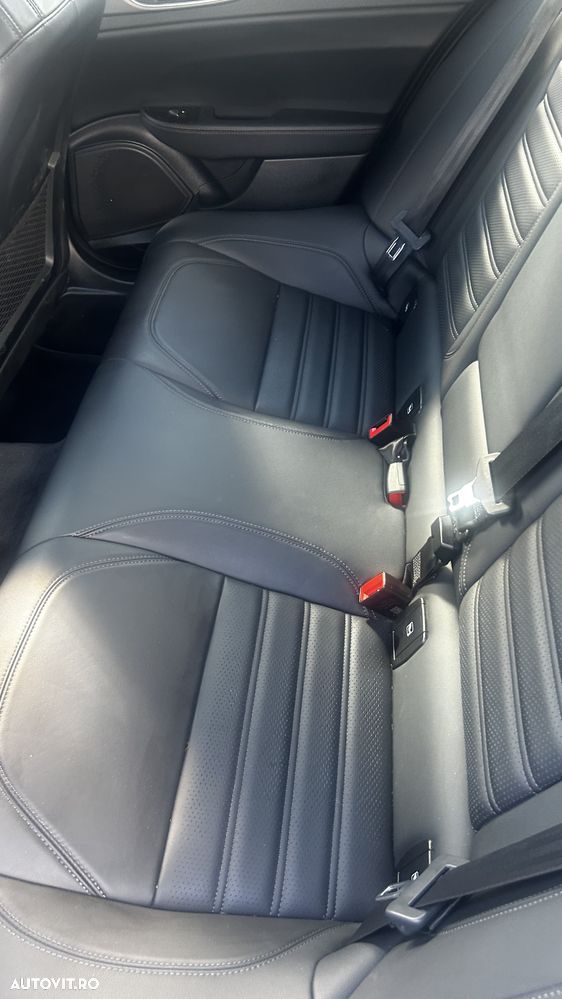 Alfa Romeo Giulia 2.2 AT8 Advanced Efficiency - 16