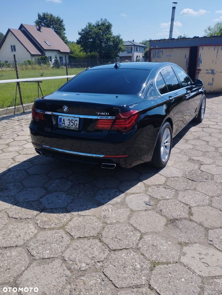BMW Seria 7 740i - 2