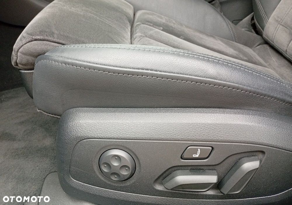 Audi A4 Allroad - 24