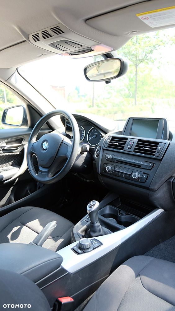 BMW Seria 1 116i - 8