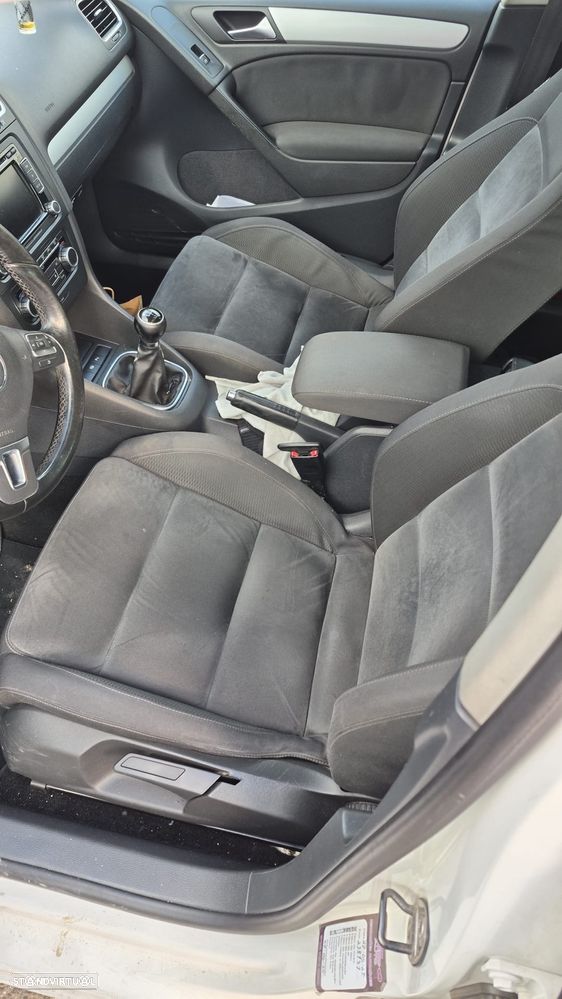 VW Golf 1.6 TDi Highline - 6