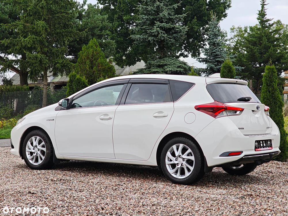 Toyota Auris 1.8 HSD Prestige NAVI - 10