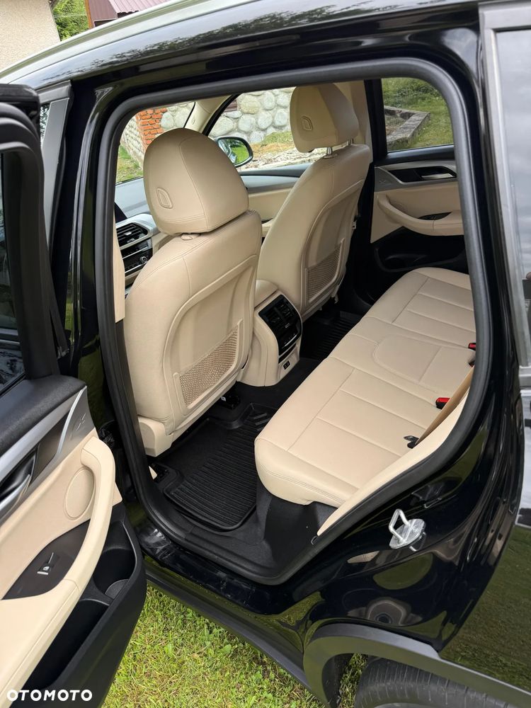 BMW X3 xDrive20i - 9