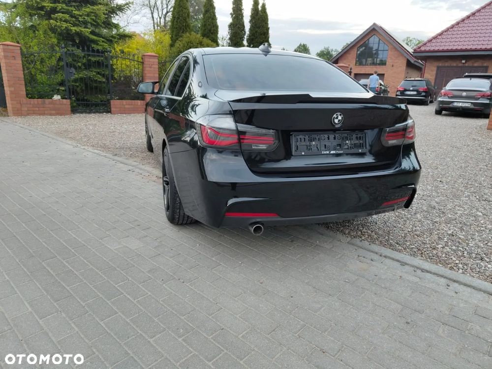 BMW Seria 3 318d Sport Line - 21