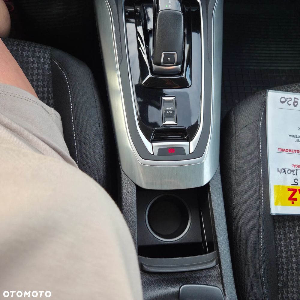 Peugeot 308 - 13