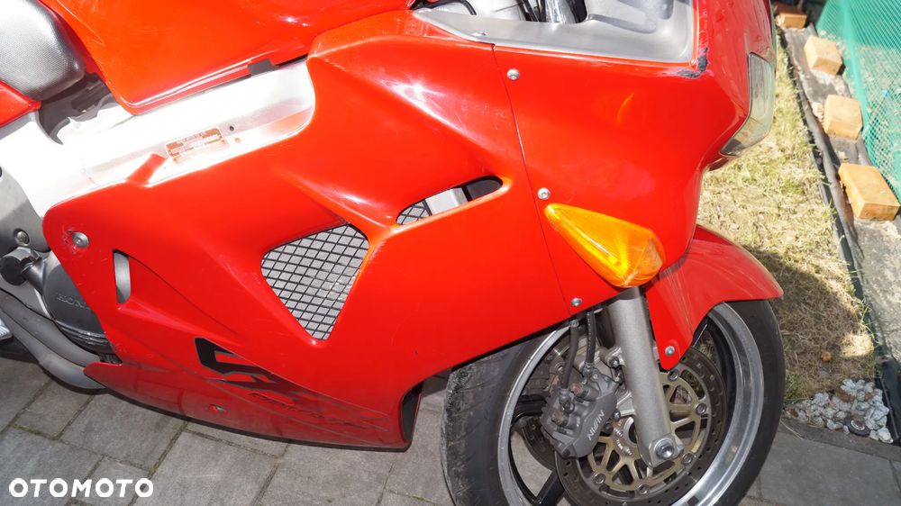 Honda VFR - 8