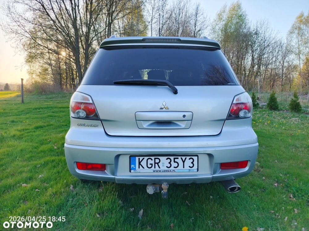 Mitsubishi Outlander 2.0 Intense DAKAR - 7