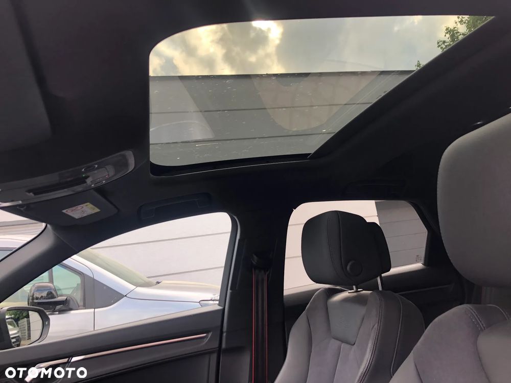 Audi RS Q3 Sportback - 12