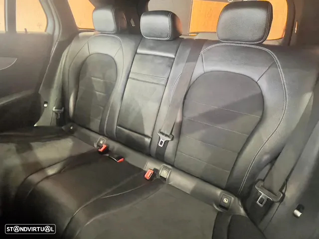 Mercedes-Benz GLC 250 d AMG Line 4-Matic - 24
