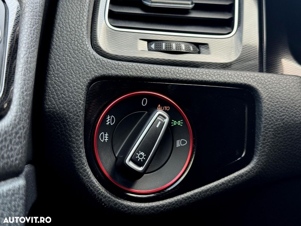 Volkswagen Golf - 14