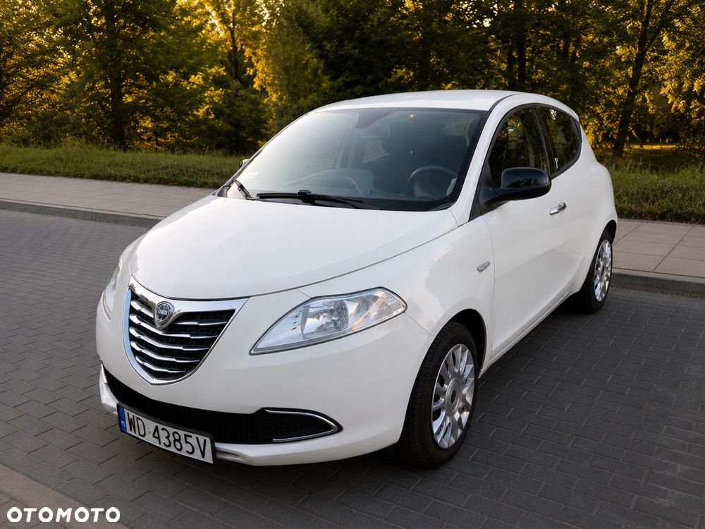 Lancia Ypsilon 0.9 Black&Red S&S MTA - 2