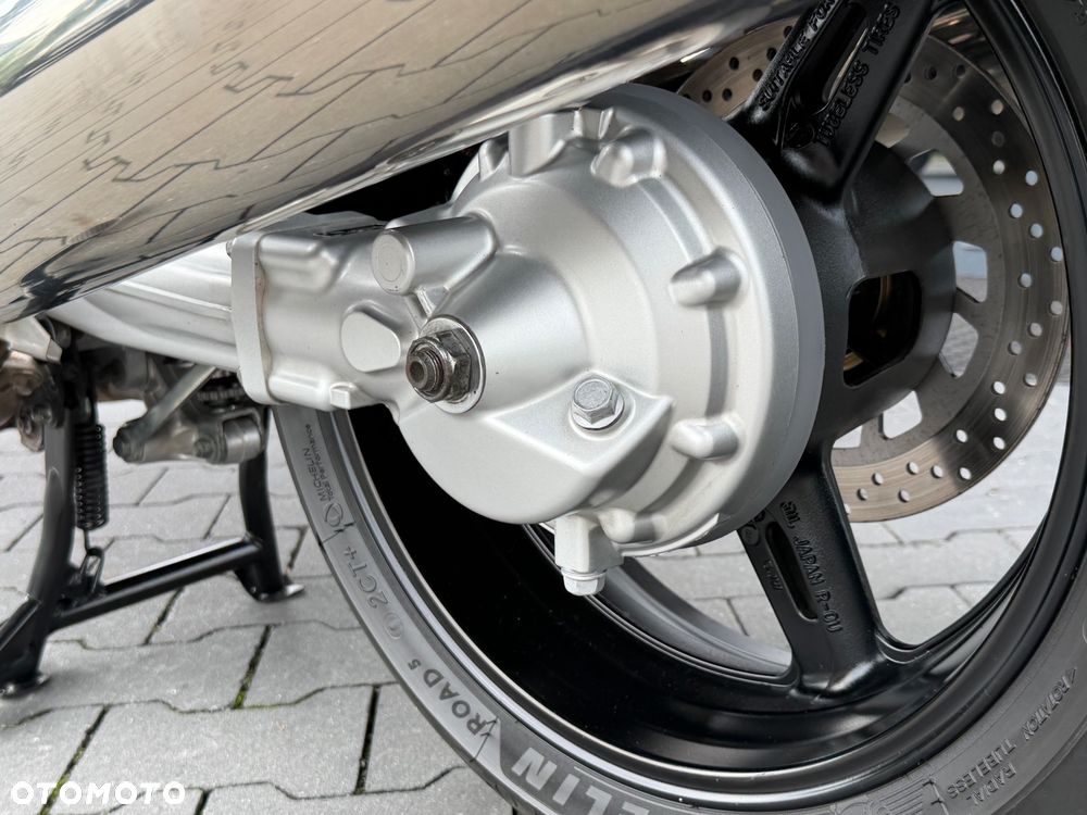 Yamaha FJR - 32