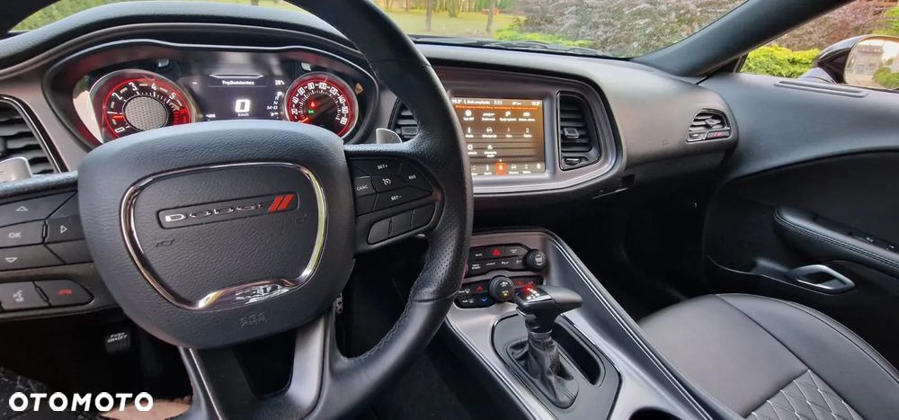 Dodge Challenger 6.4 Scat Pack - 18