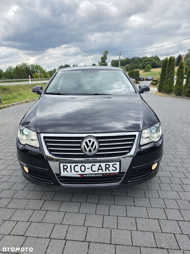 Volkswagen Passat - 2