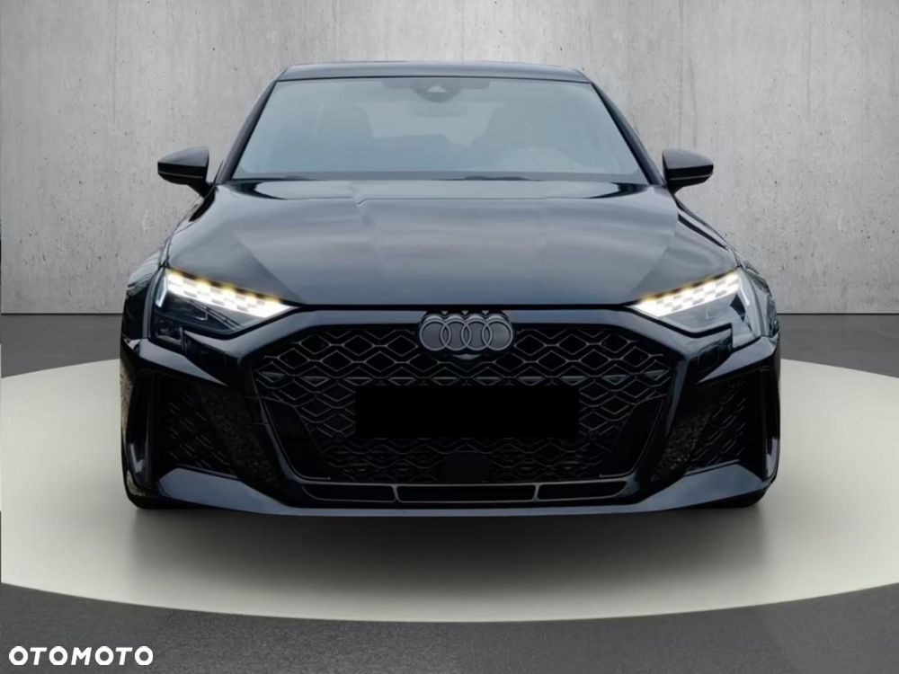 Audi RS3 Limousine - 5