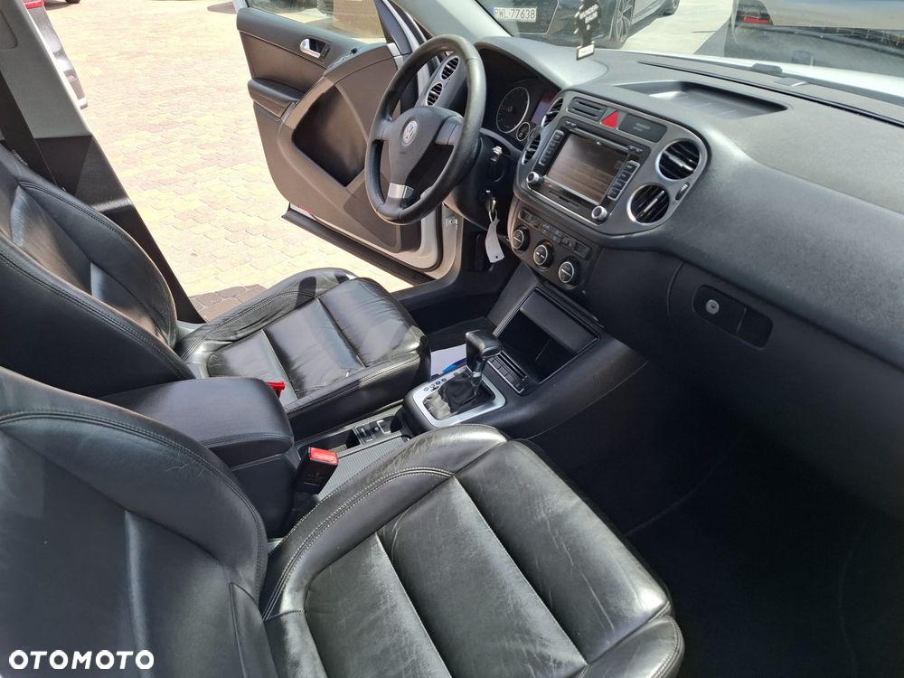 Volkswagen Tiguan - 11
