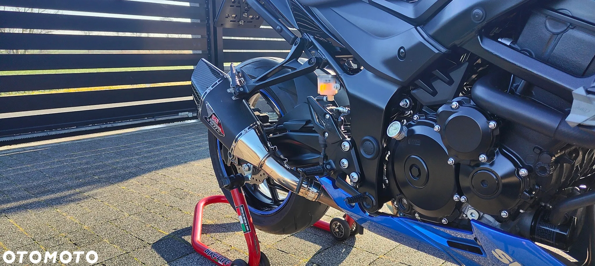 Suzuki GSX - 15