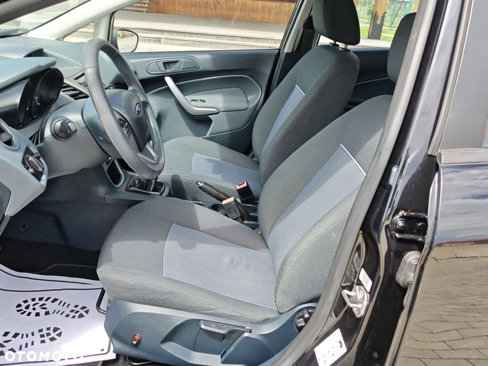 Ford Fiesta - 8