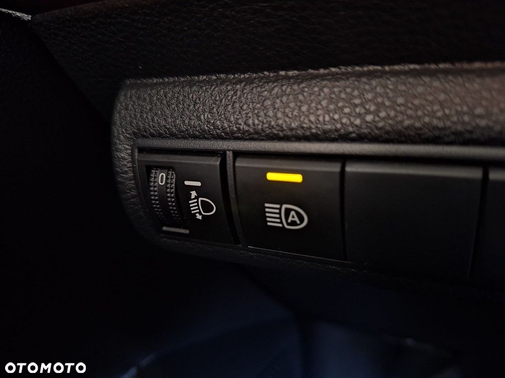 Toyota Corolla 1.8 Hybrid Comfort - 35