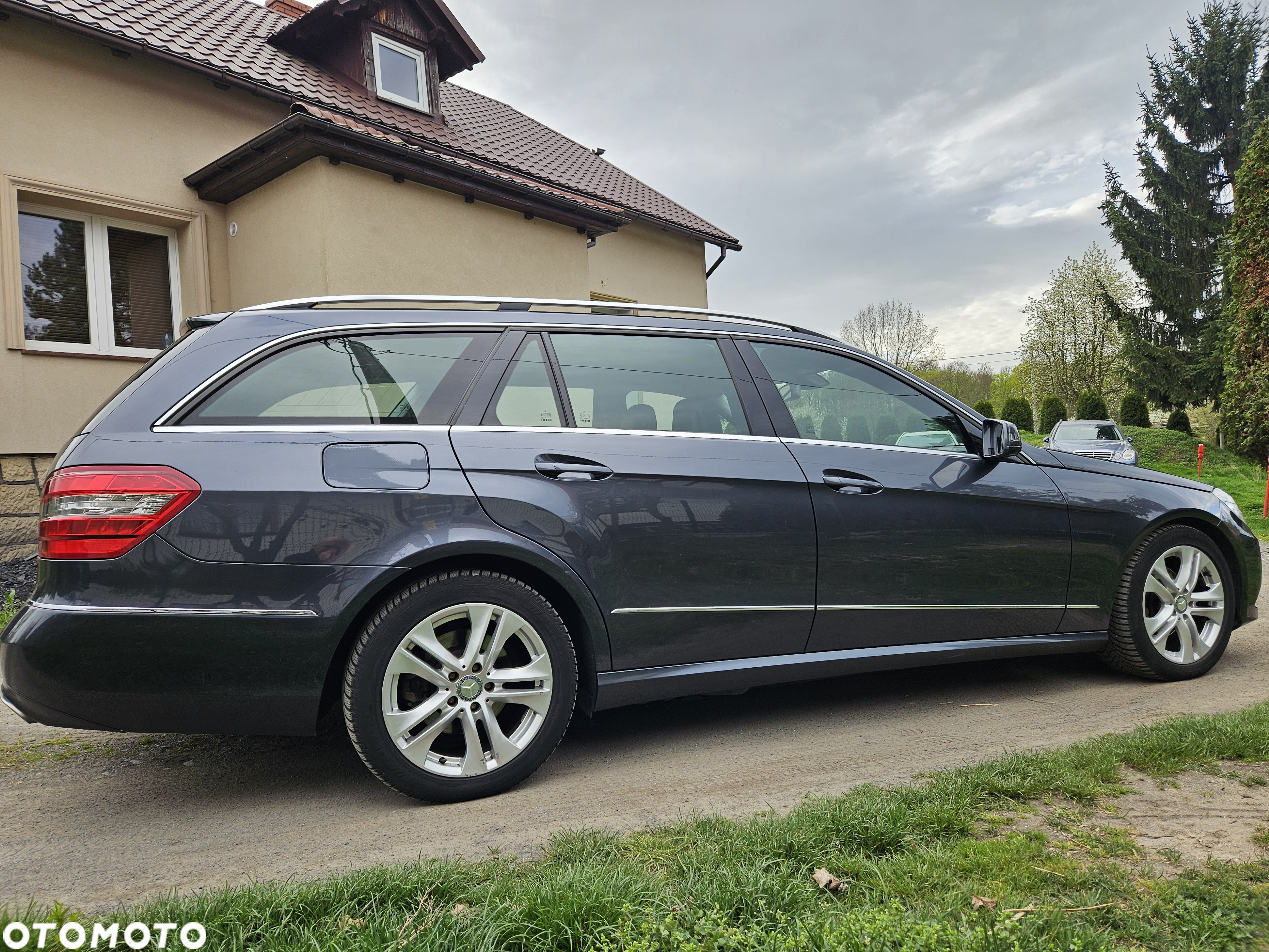 Mercedes-Benz Klasa E - 16