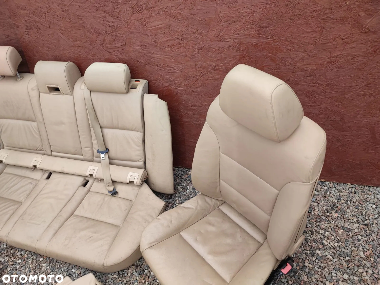BMW E61. ORYGINALNE KOMPLETNE WNĘTRZE W KOLORZE BEŻOWYM ( FOTELE PRZEDNIE + KANAPA TYŁ + BOCZKI ) EUROPA O NR: 7 076 167 / 7 076 168 / 7 078 729 / 7 078 730 / 7 112 931 / 7 136 060 OEM. W DOBRYM STANIE. - 11