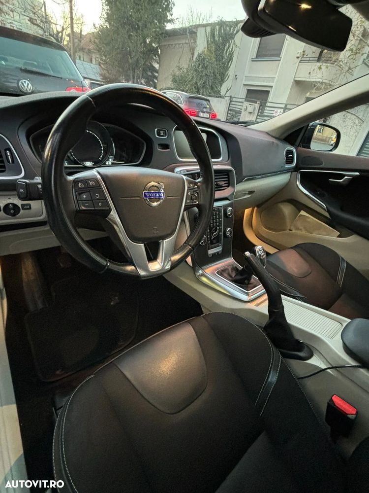 Volvo V40 D3 Momentum - 7
