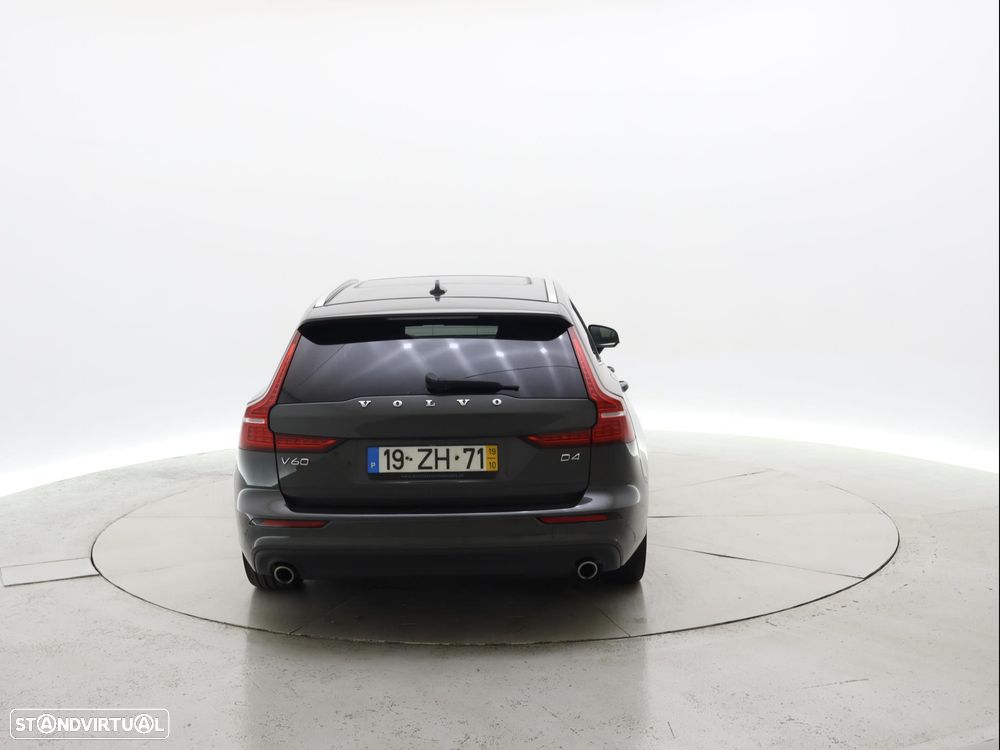 Volvo V60 2.0 D4 Momentum Plus - 5