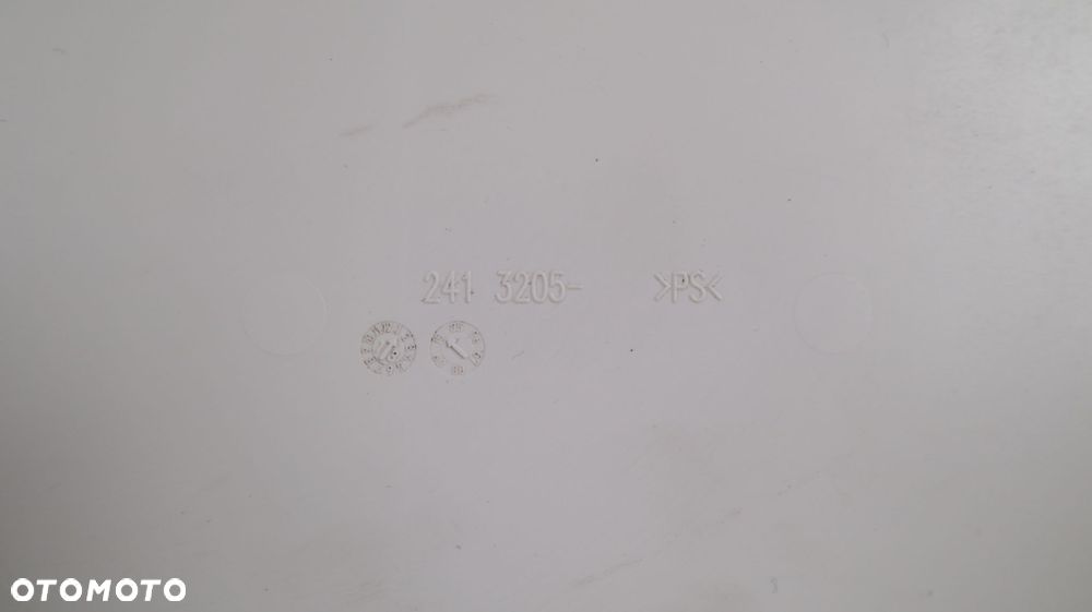 KAMPER PRZYCZEPA KEMPINGOWA ZAMKNIĘCIE KRATKI WENTYLACYJNEJ LODÓWKI  48 CM X 22,3 CM - 10