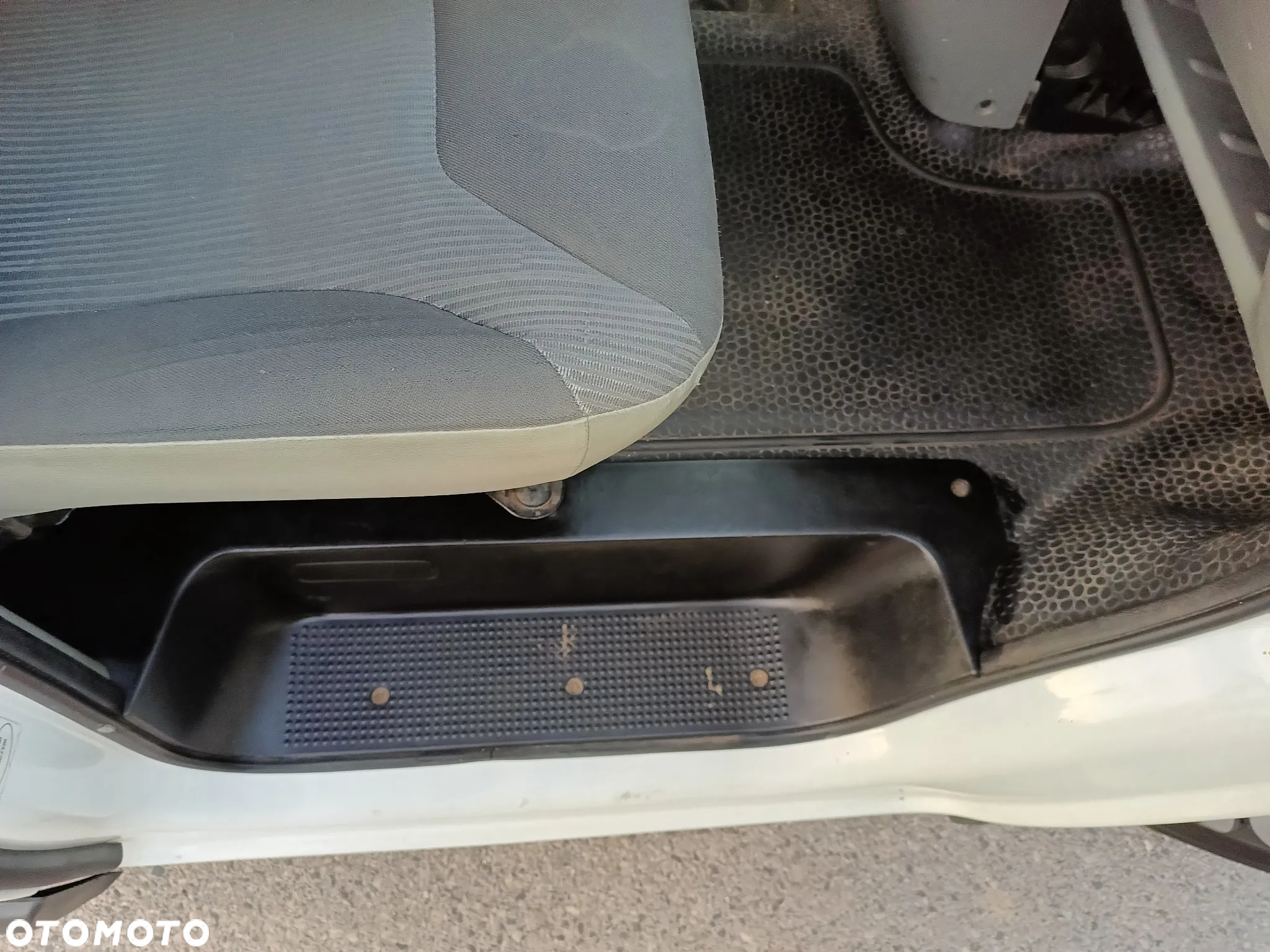 Opel VIVARO - 13