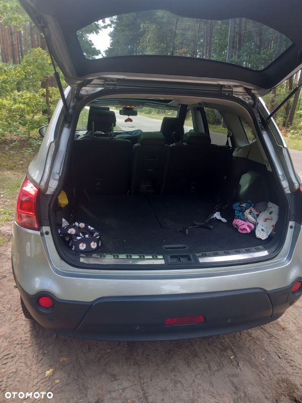 Nissan Qashqai+2 - 3