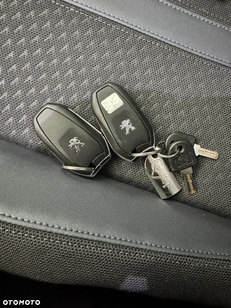 Peugeot 2008 PureTech 130 Allure - 30
