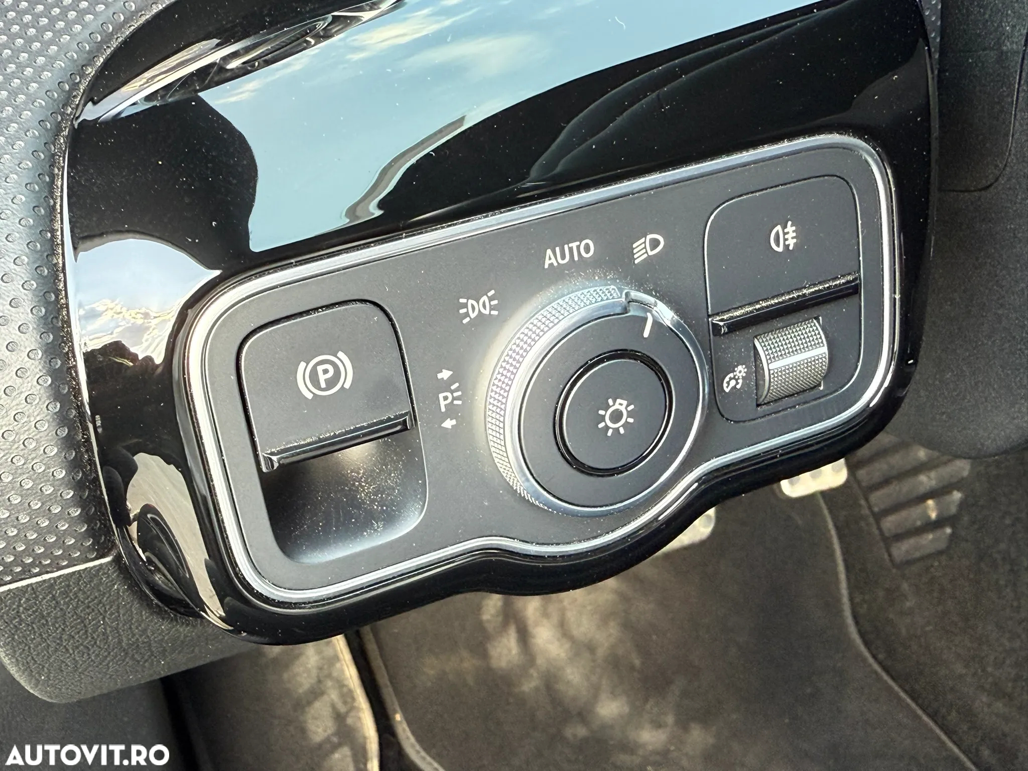 Mercedes-Benz CLA 250 4Matic 7G-DCT AMG Line - 11