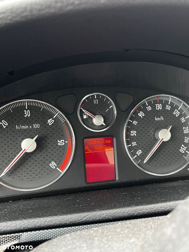 Peugeot 407 - 13