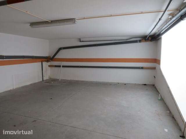 Venda - Garagem em Setúbal - Grande imagem: 2/9