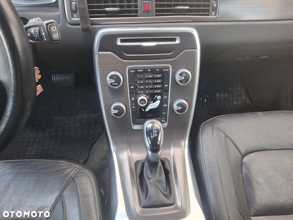Volvo V70 T5 Powershift Summum - 31