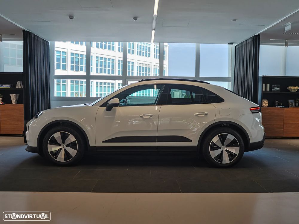 Porsche Macan Electric - 8