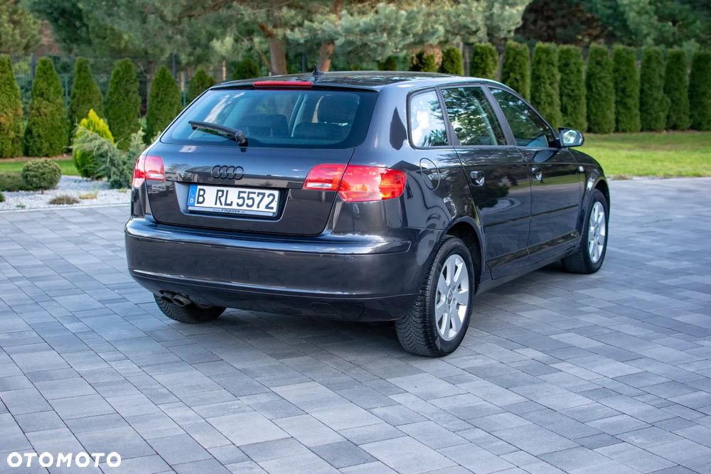 Audi A3 Sportback - 8